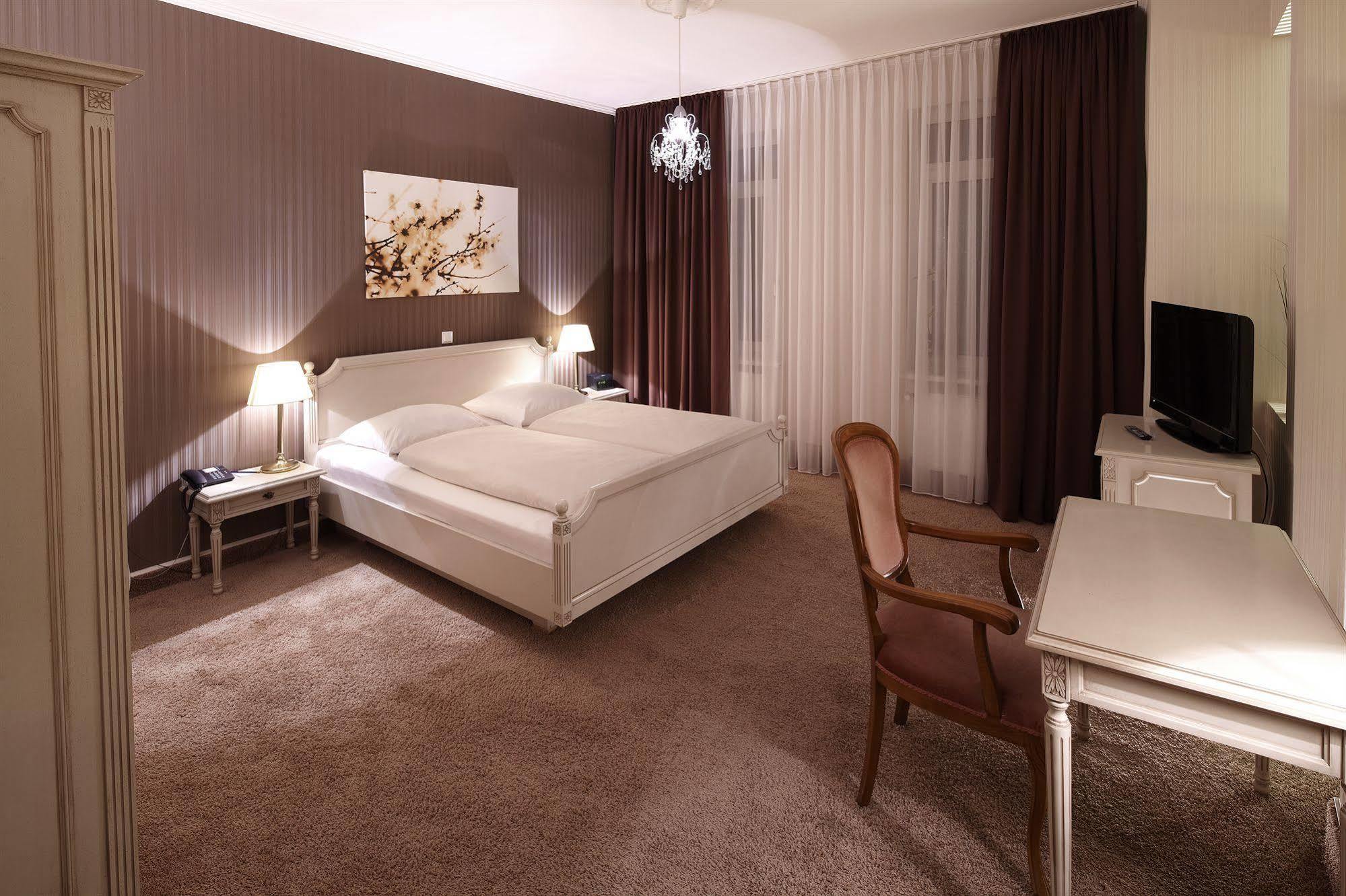 ליבק Hotel Jensen מראה חיצוני תמונה